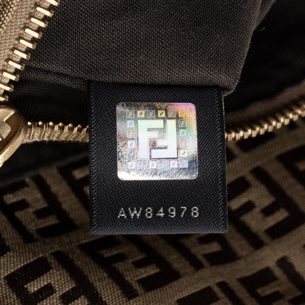 Fendi Zucchino Logo Large Tote (SHF-qdNIZz)