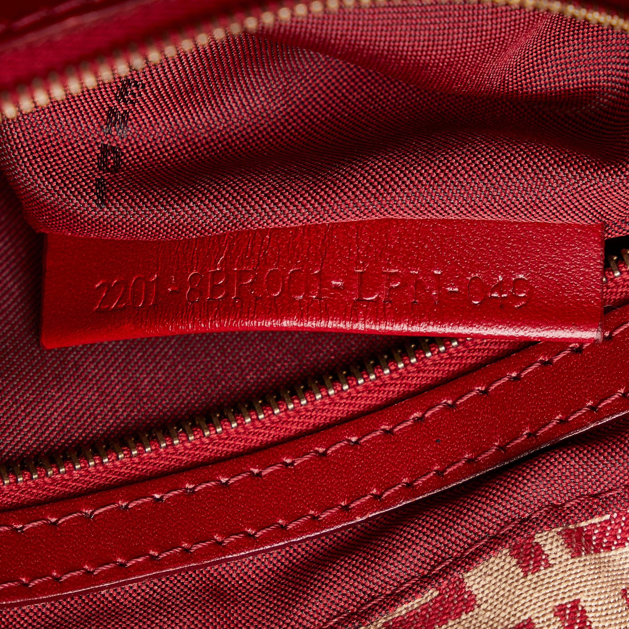 Fendi Zucchino Mamma Forever (SHG-9PxbCl)