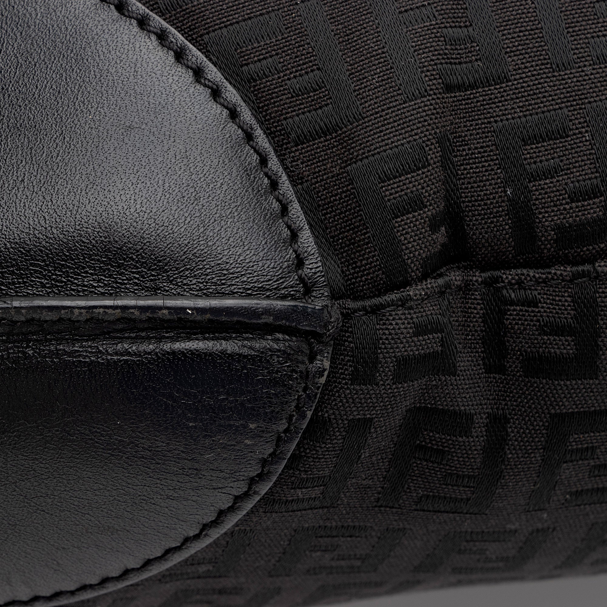 Fendi Zucchino Passaspalla Chef Hobo (SHF-9lMY3o)