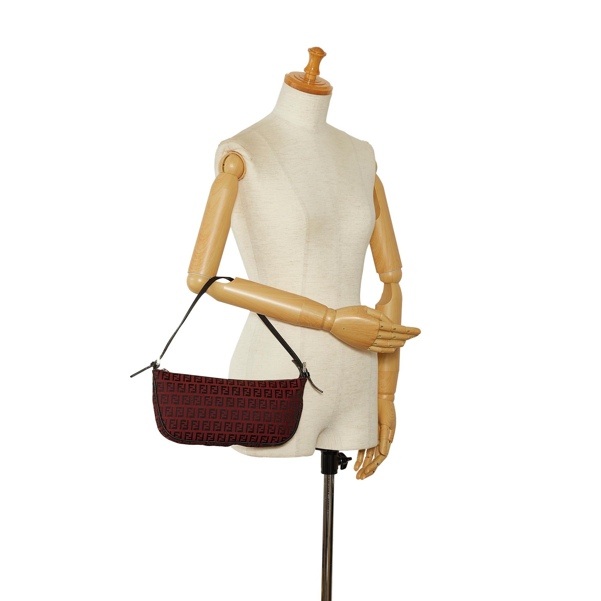 Fendi Zucchino Pochette (SHG-UT1Kcz)