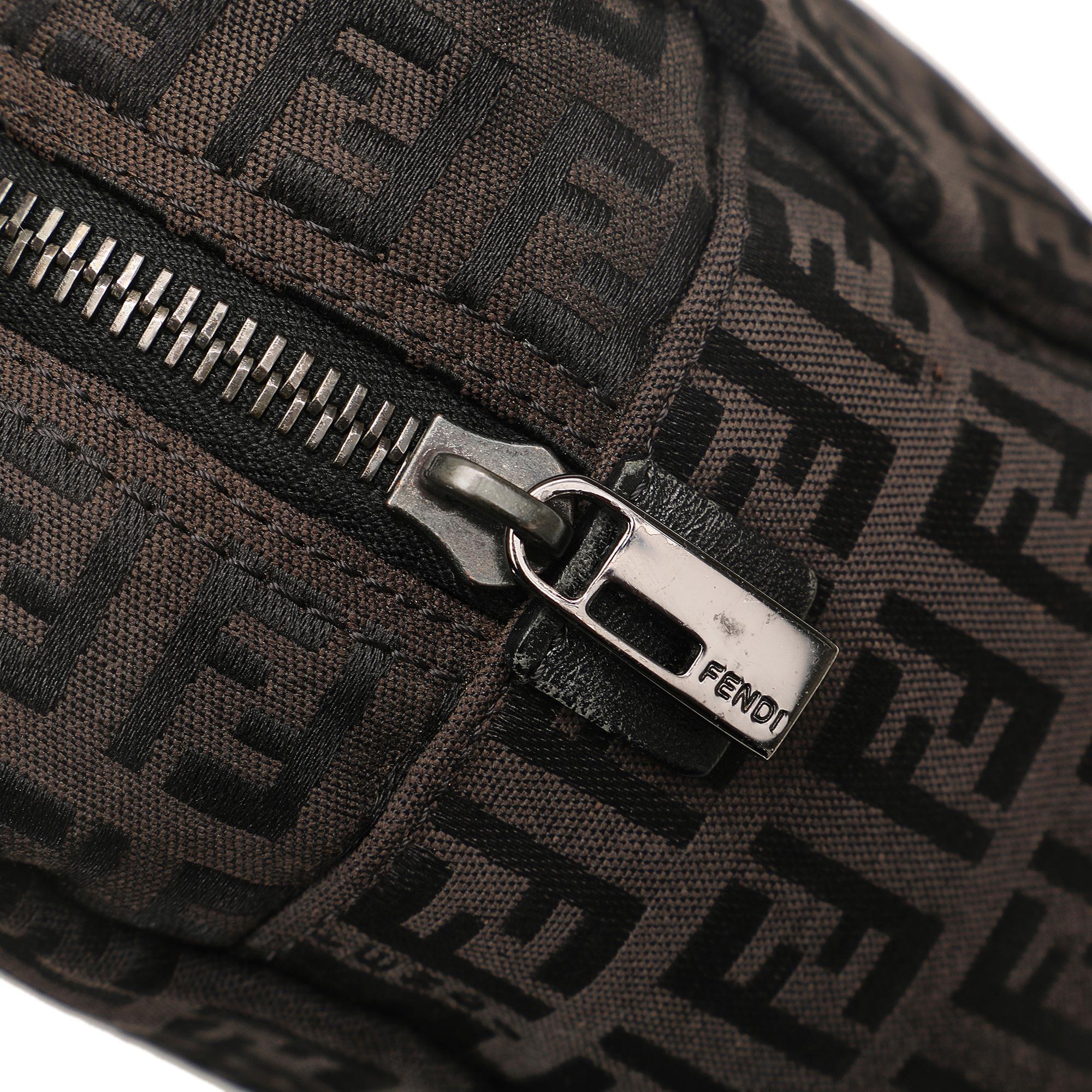 Fendi Zucchino Pouch (SHG-fzYfbD)