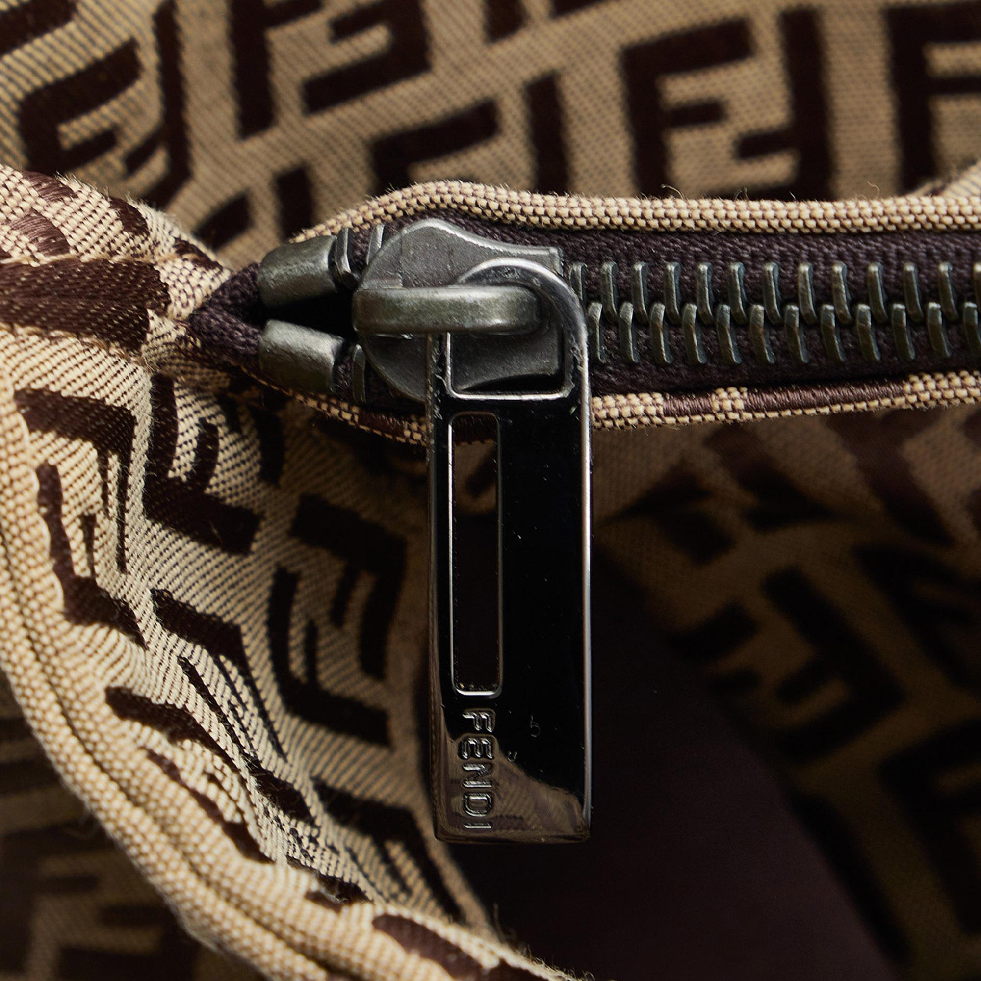 Fendi Zucchino Roll Tote Bag (SHG-3EViAN)