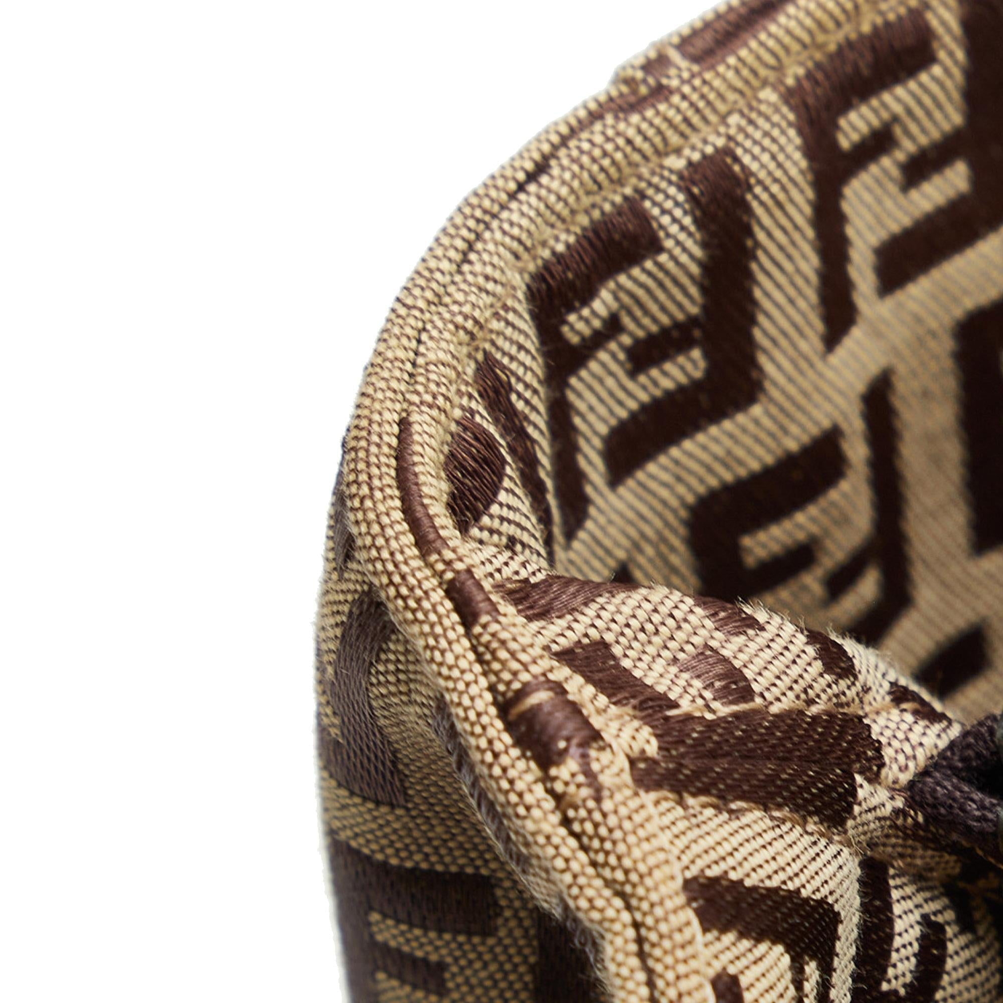 Fendi Zucchino Roll Tote Bag (SHG-3EViAN)