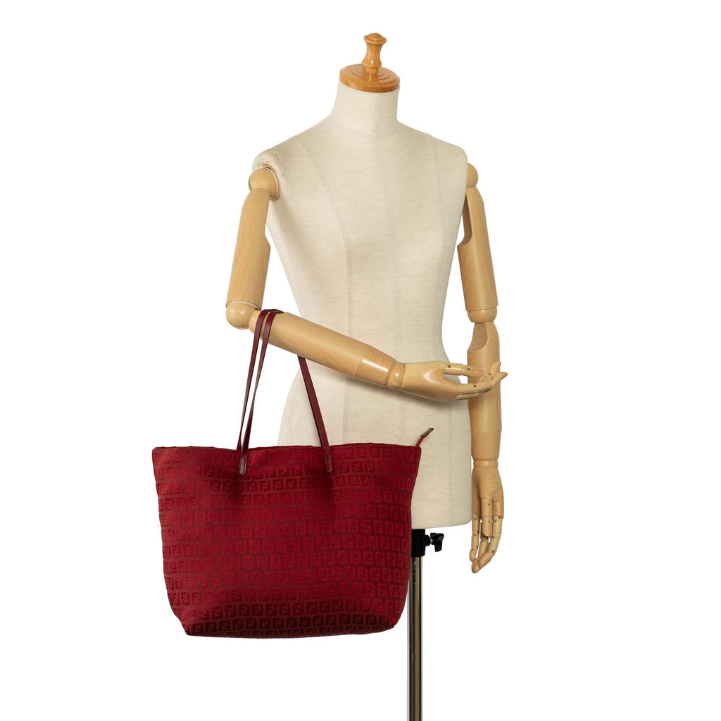 Fendi Zucchino Roll Tote (SHG-pGTGQL)
