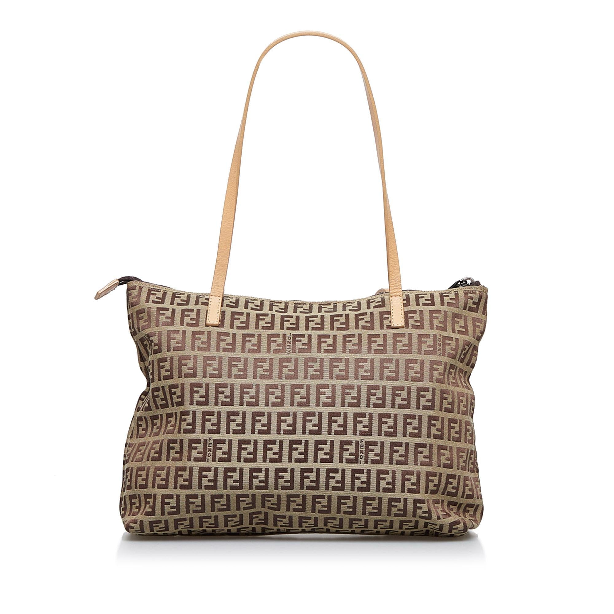 Fendi Zucchino Shoulder Bag (SHG-lNs0WT)
