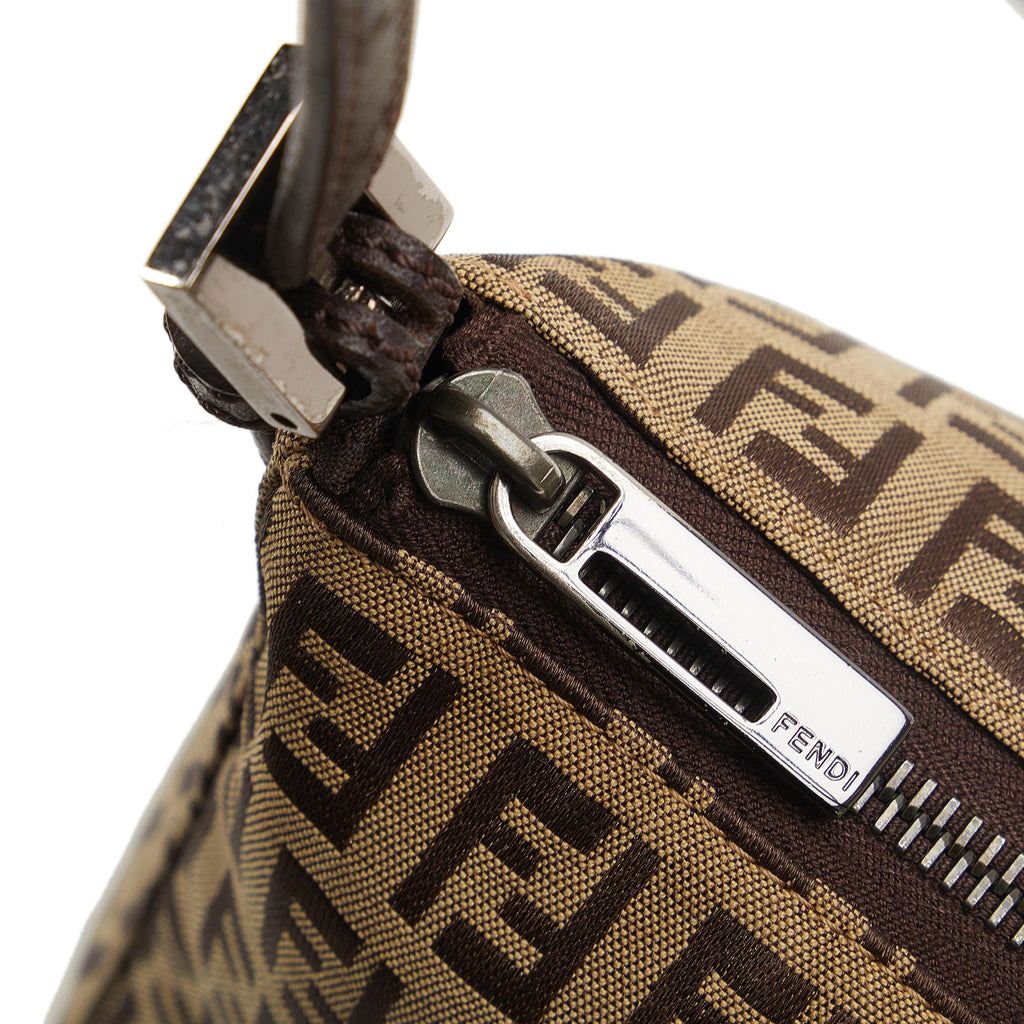 Fendi Zucchino Shoulder Bag (SHG-w7M4RH)