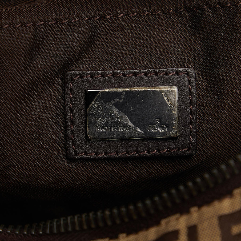 Fendi Zucchino Shoulder Bag (SHG-w7M4RH)