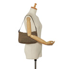 Fendi Zucchino Shoulder Bag (SHG-w7M4RH)