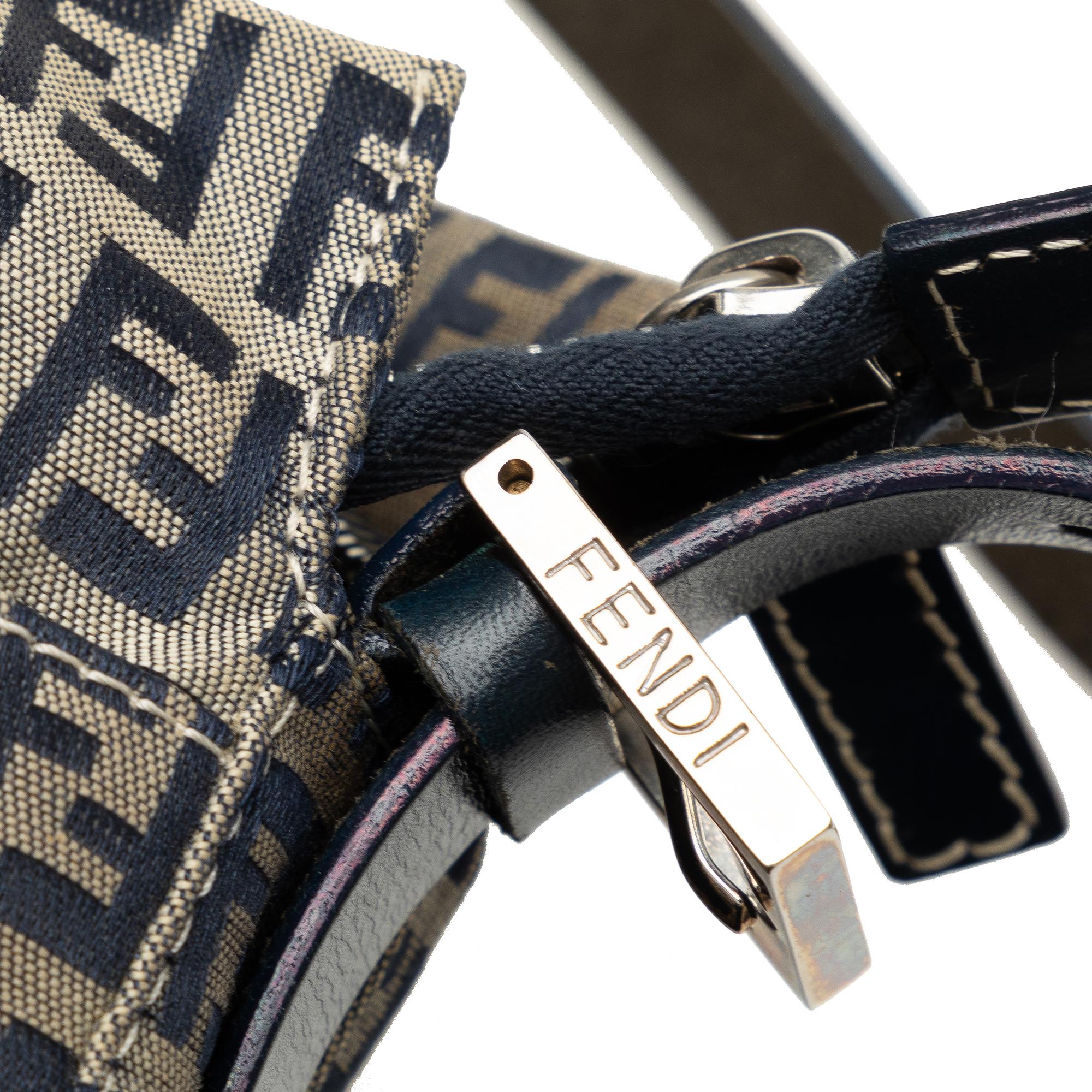 Fendi Zucchino Shoulder Bag (SHG-3j76gm)