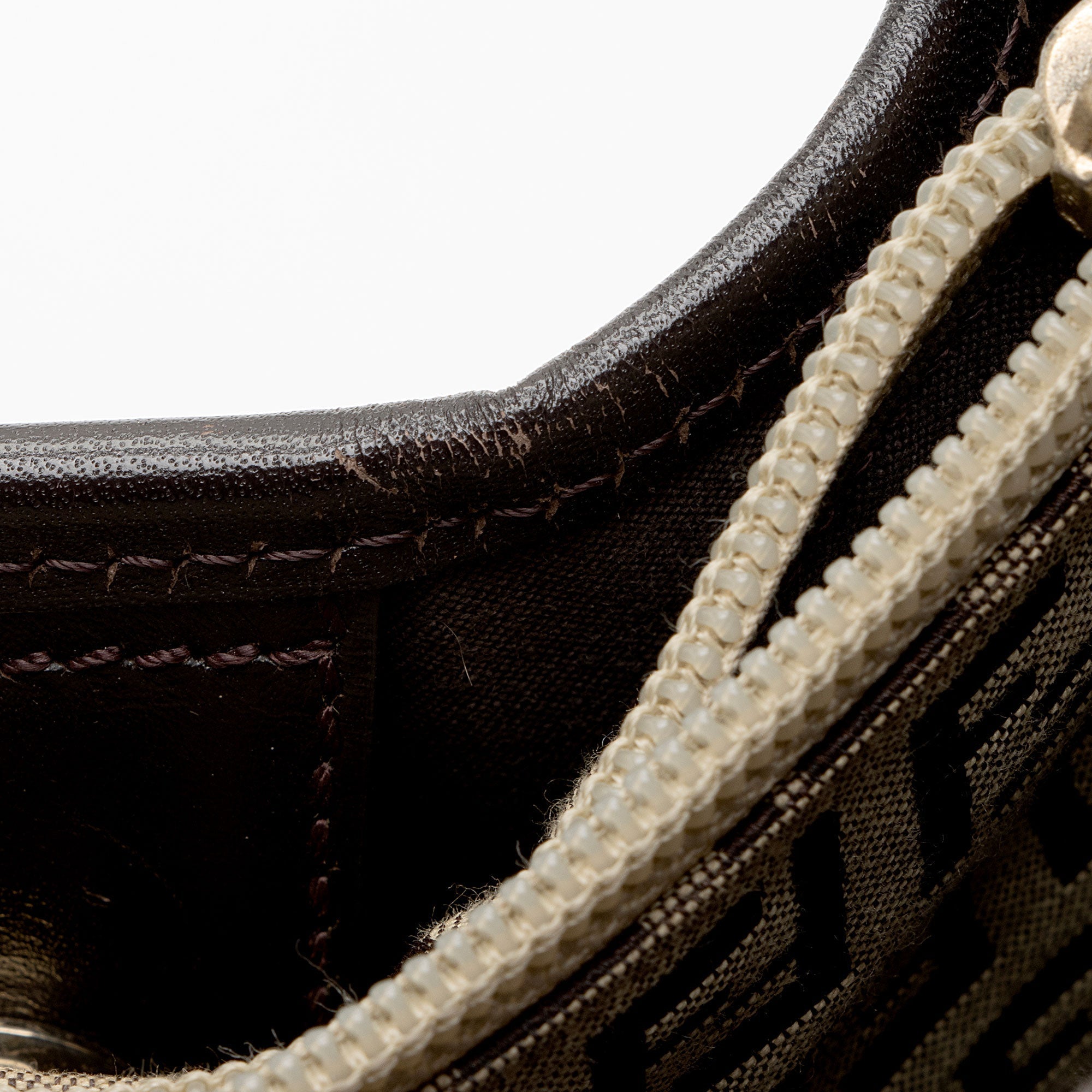 Fendi Zucchino Medium Hobo (SHF-Opb5id)