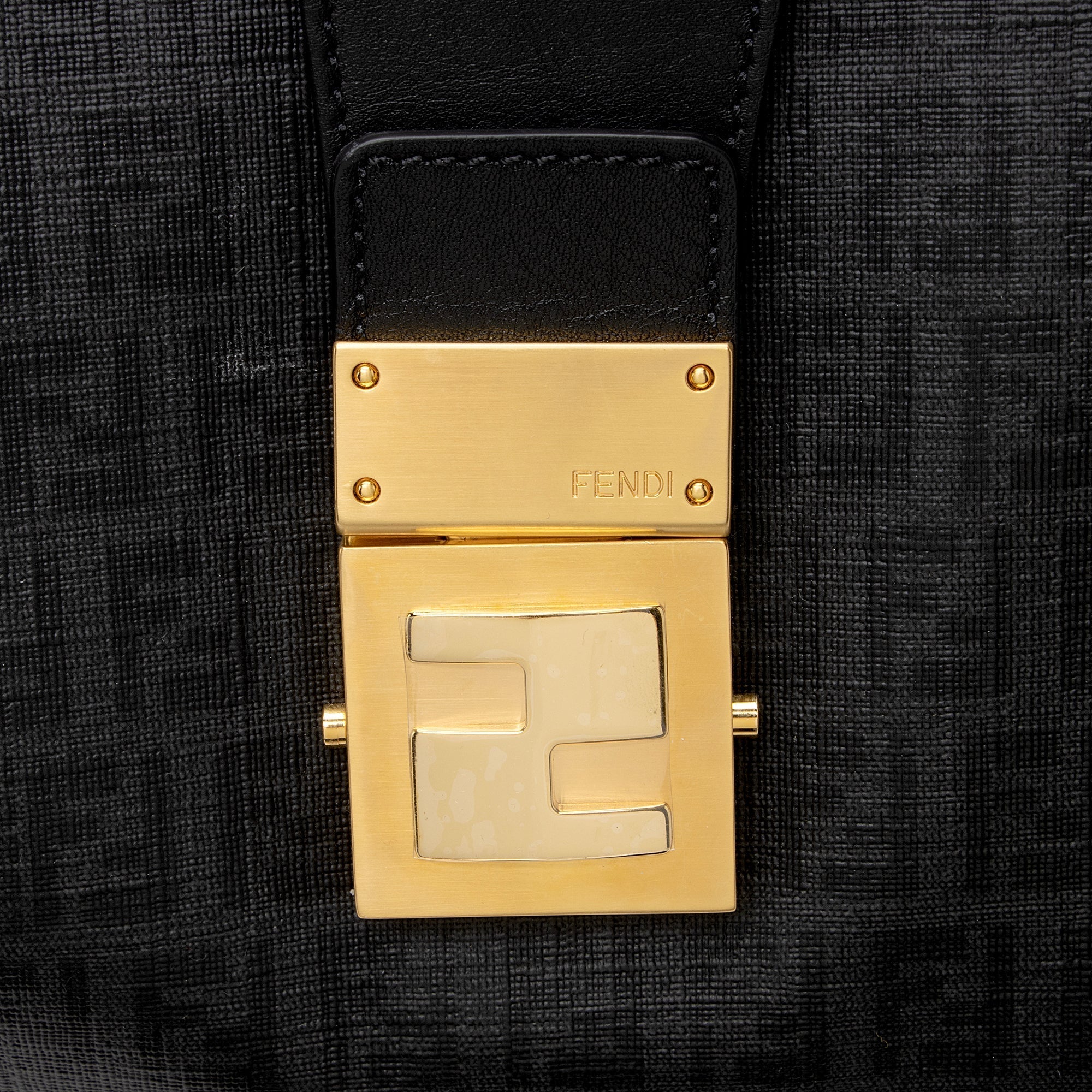 Fendi Zucchino Spalmati Chiusura Medium Tote (SHF-22661)