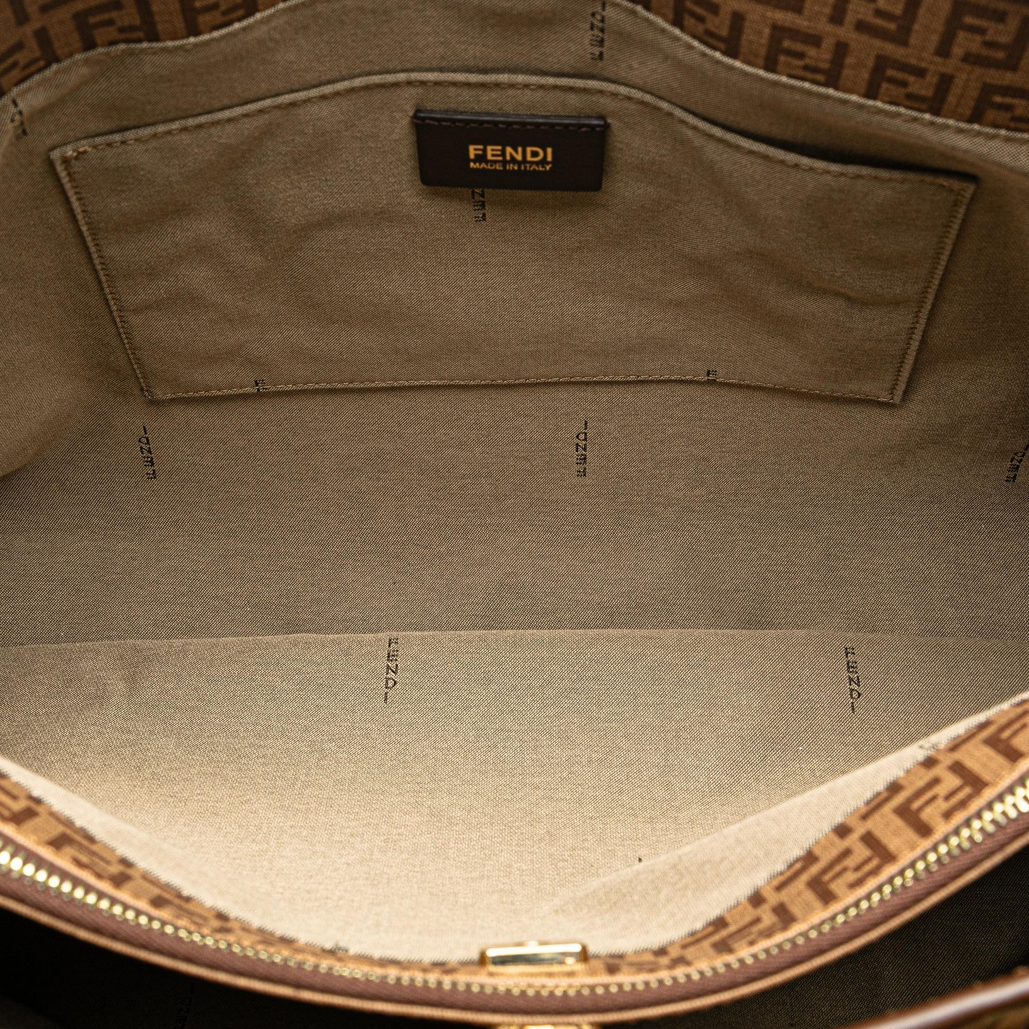 Fendi Zucchino Spalmati Tote (SHG-vMOHAy)