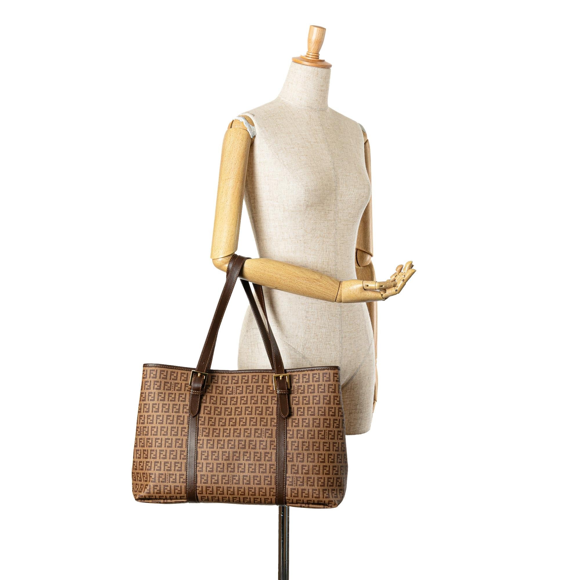Fendi Zucchino Spalmati Tote (SHG-vMOHAy)