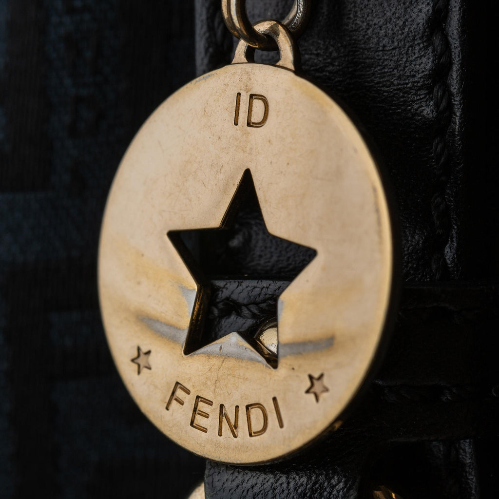 Fendi Zucchino Superstar Canvas Tote (SHG-UfLfjB)
