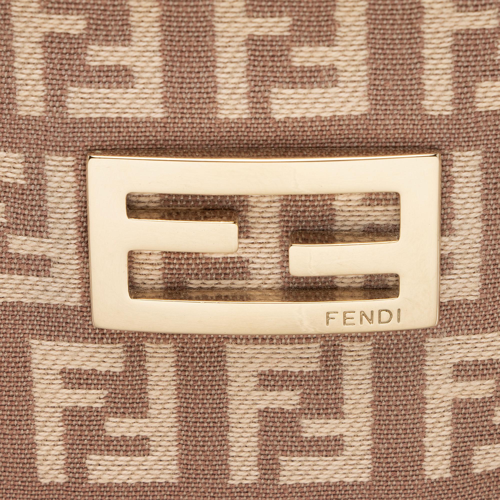 Fendi Zucchino Tall Tote (SHF-t0XZH3)
