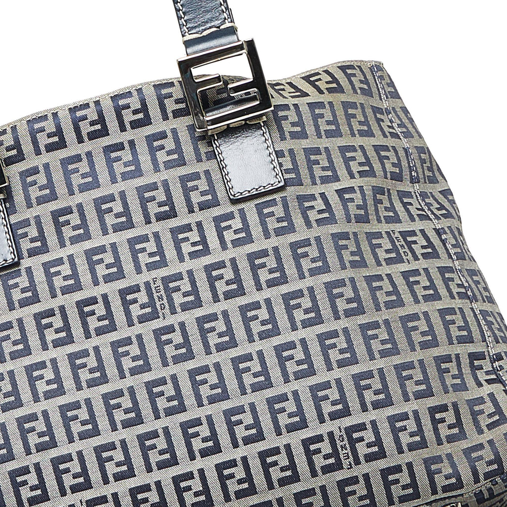 Fendi Zucchino Tote Bag (SHG-GWpfkv)