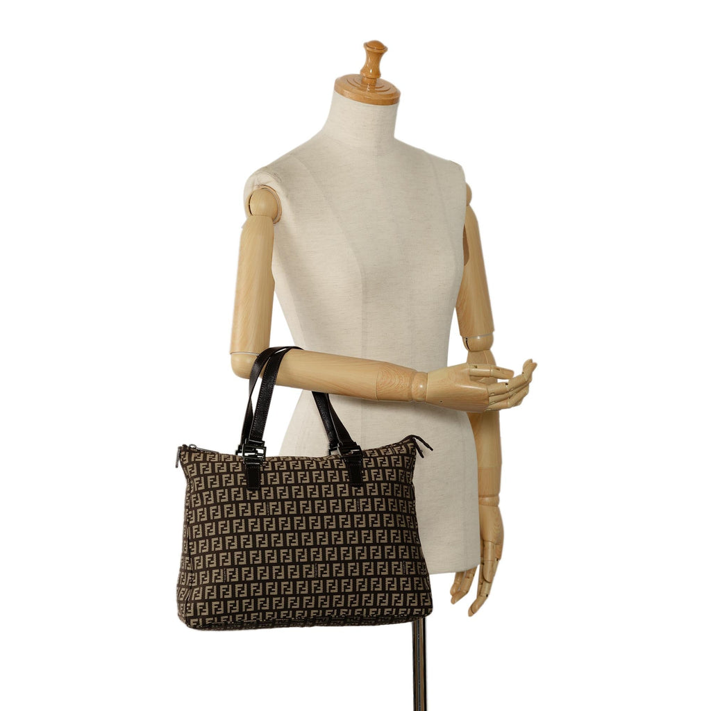 Fendi Zucchino Tote Bag (SHG-MomqxF)
