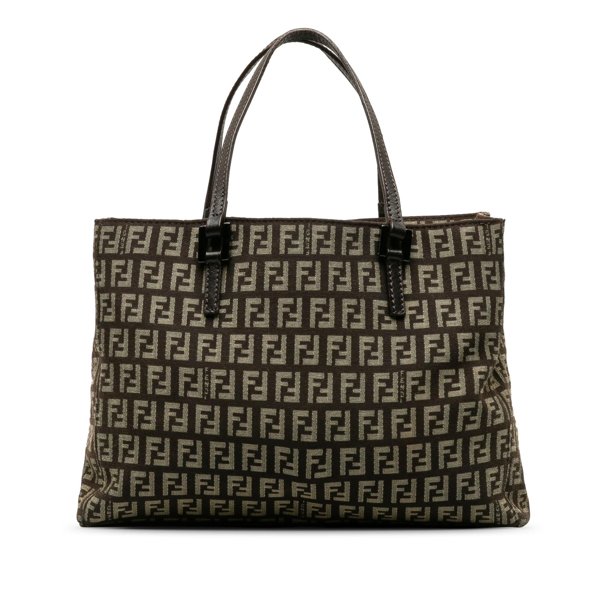 Fendi Zucchino Tote (SHG-Vws0nv)