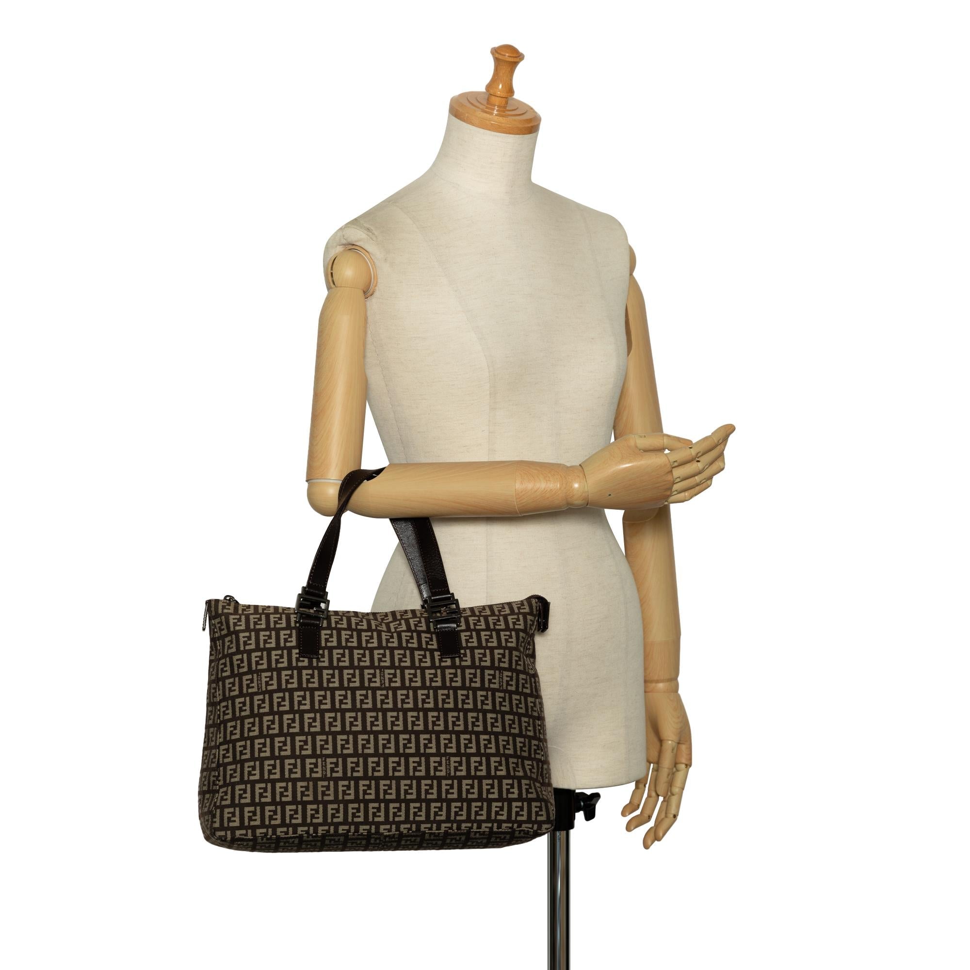 Fendi Zucchino Tote (SHG-2lDyYa)