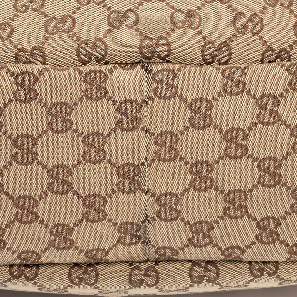 Gucci GG Canvas Abbey Medium Shoulder Bag (SHF-KbPV8L)