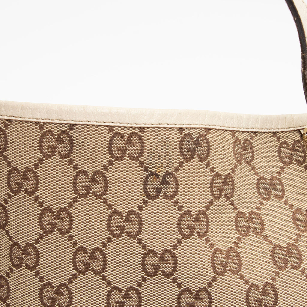 Gucci GG Canvas Abbey Medium Shoulder Bag (SHF-KbPV8L)
