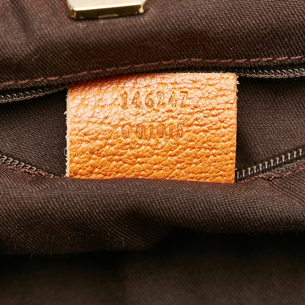 Gucci GG Canvas Abbey Pocket Tote (SHG-O540WB)