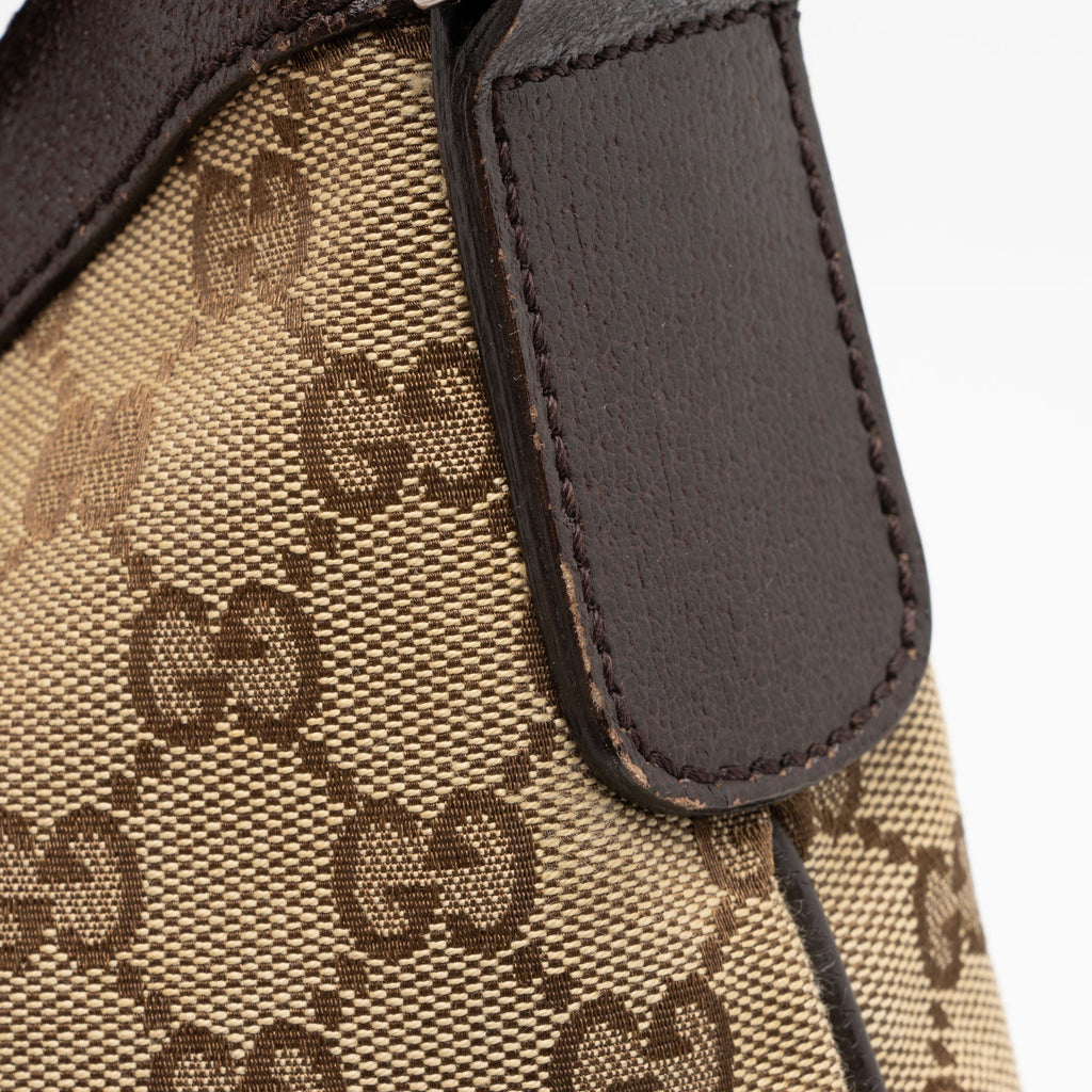 Gucci GG Canvas Half Moon Medium Messenger (SHF-JzXzNp)