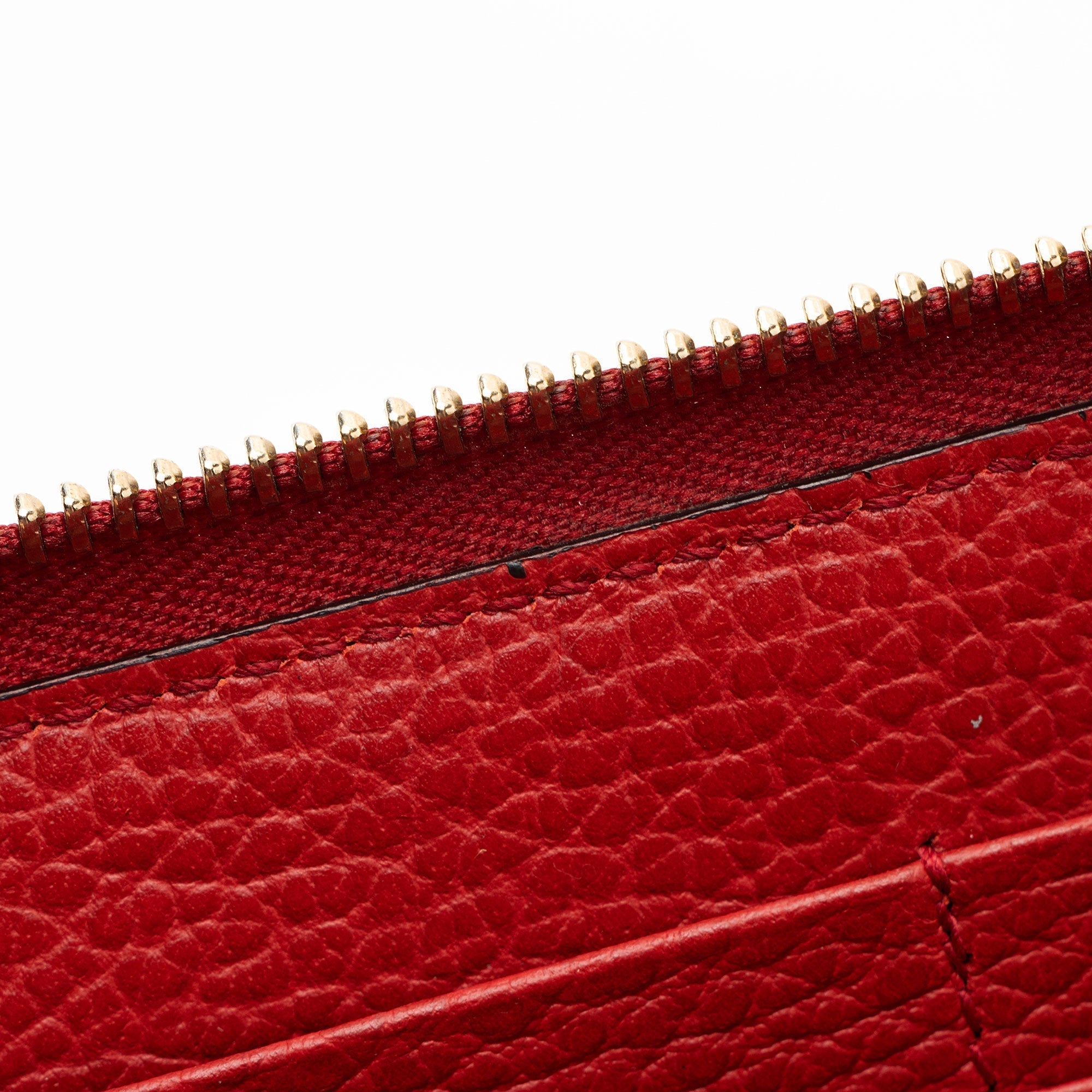 Gucci GG Canvas Zip Around Wallet (SHF-pjF8AV)