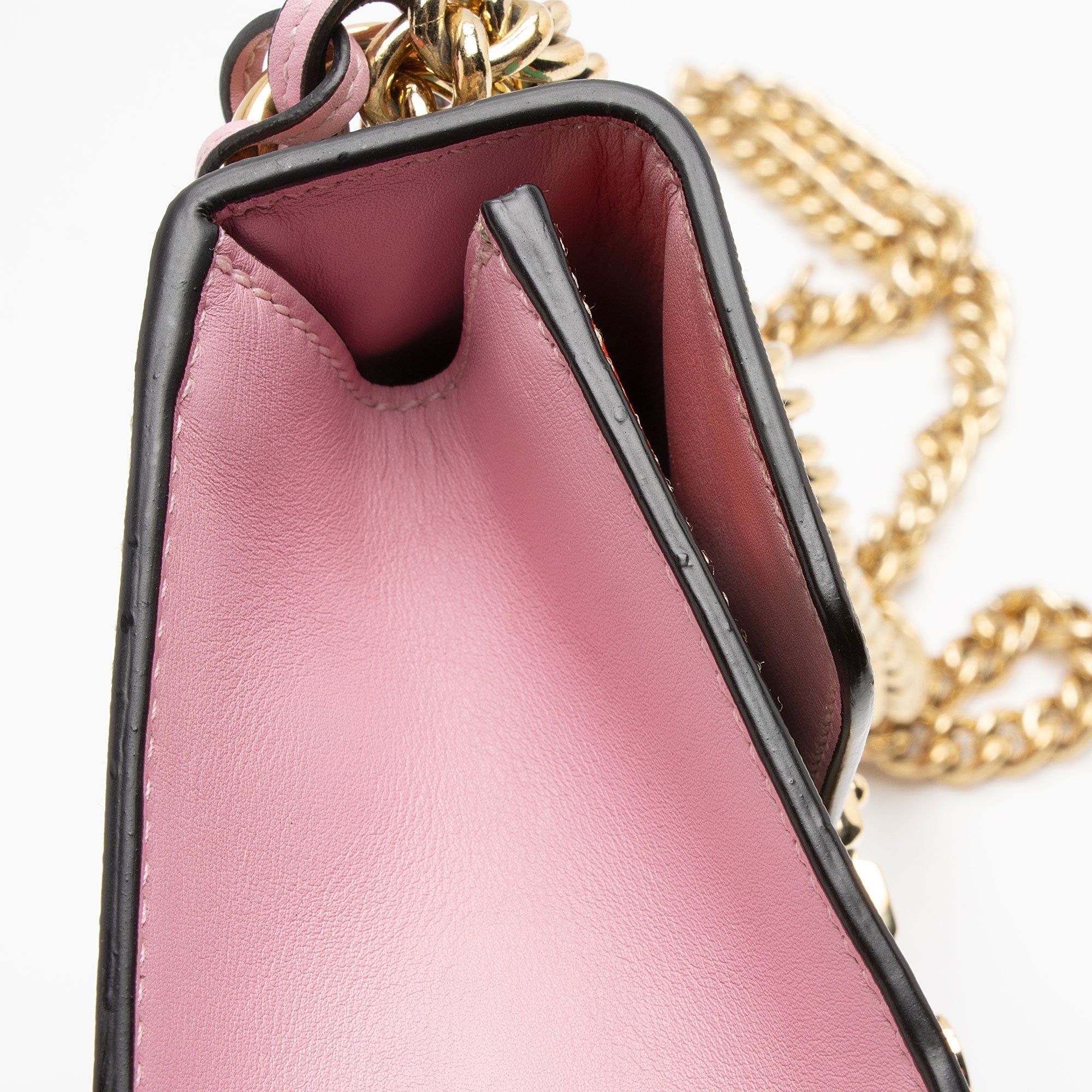 Gucci GG Supreme Strawberry Padlock Small Shoulder Bag (SHF-fvXtPX)