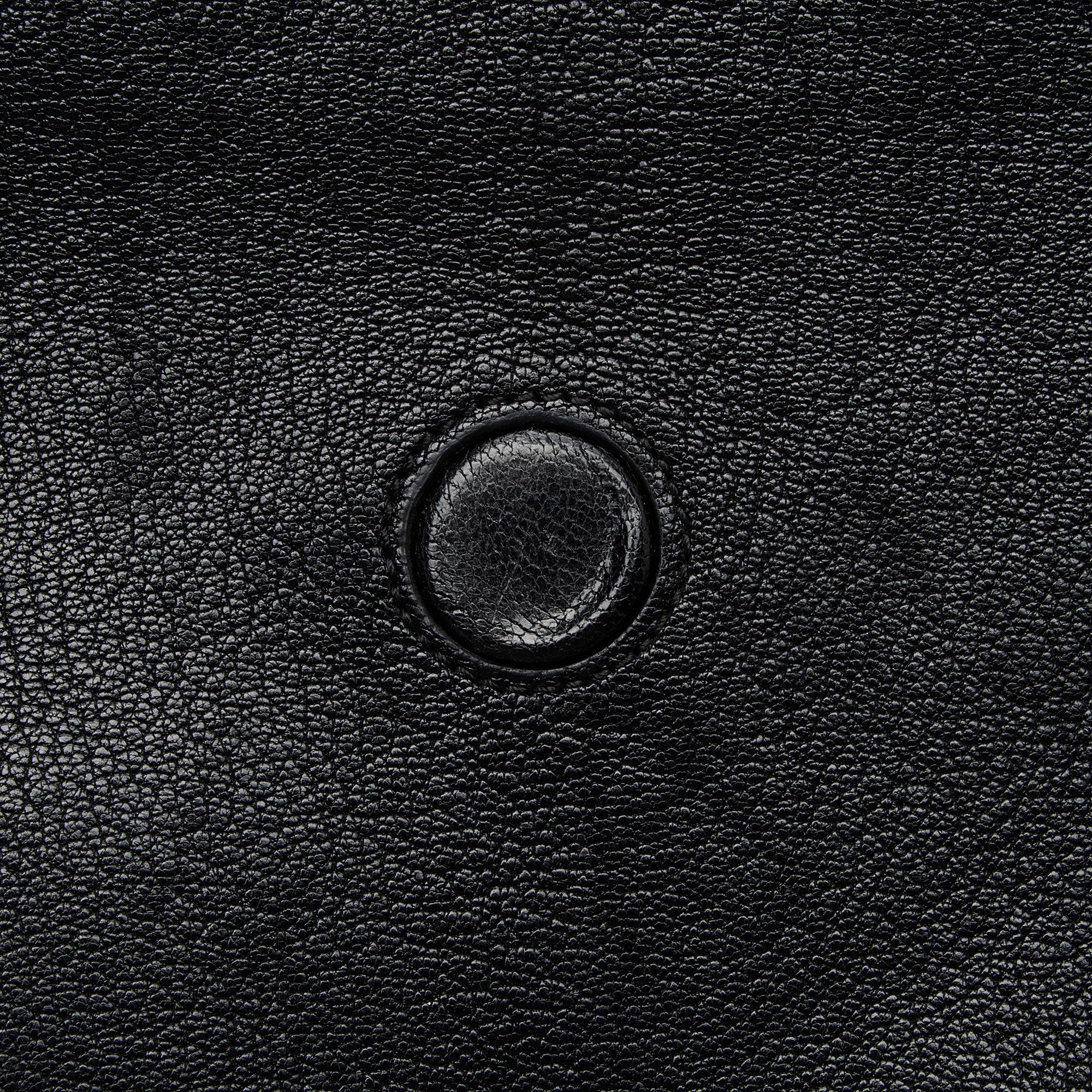 Gucci Leather Aphrodite Medium Shoulder Bag (SHF-YuLy0F)