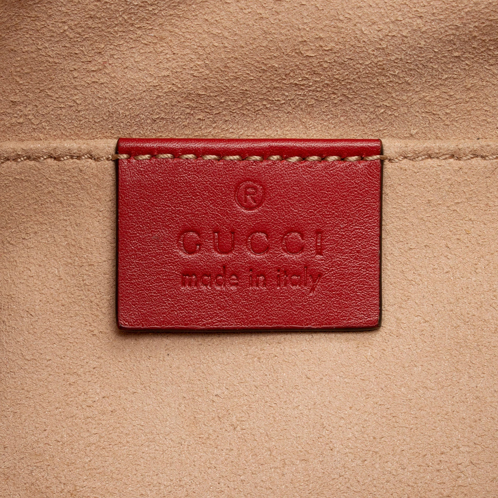 Gucci Matelasse Leather GG Marmont Bucket Bag (SHF-aEqM68)