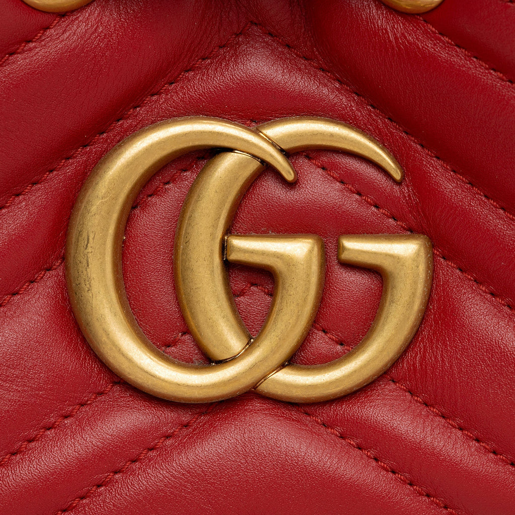 Gucci Matelasse Leather GG Marmont Bucket Bag (SHF-aEqM68)