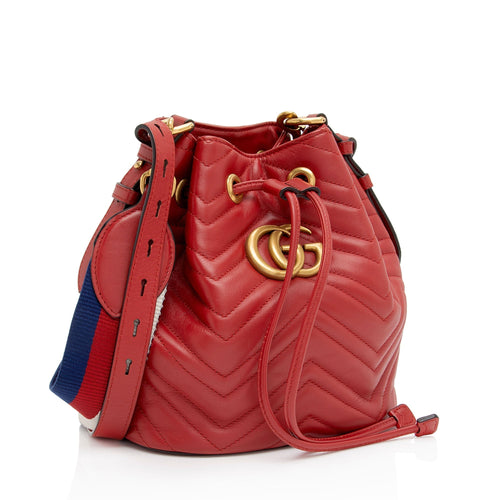 Gucci Matelasse Leather GG Marmont Bucket Bag (SHF-aEqM68)