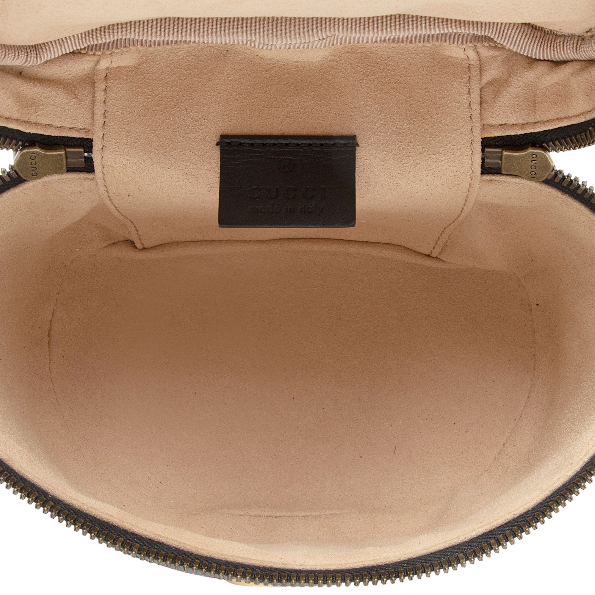 Gucci Matelasse Leather GG Marmont Round Mini Backpack (SHF-tbmiZF)
