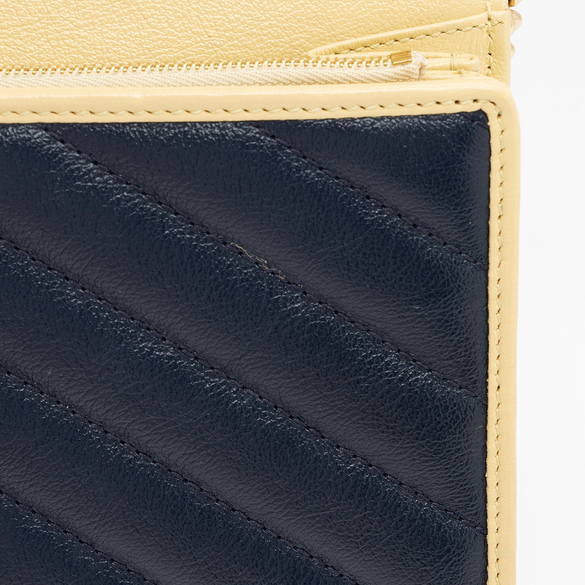 Gucci Matelasse Leather Torchon GG Marmont Mini Chain Bag (SHF-9uADNd)