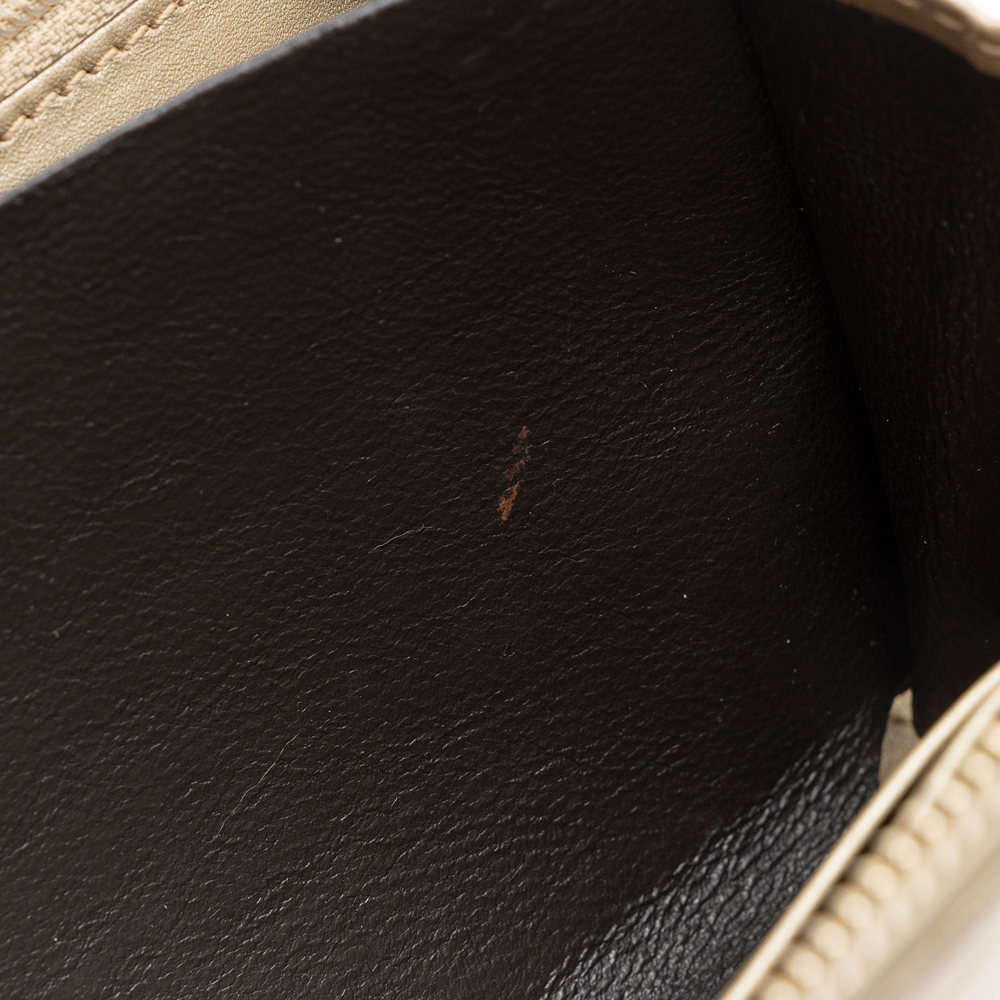 Gucci Metallic GG Imprime Zip Around Wallet (SHF-Q4BvCG)
