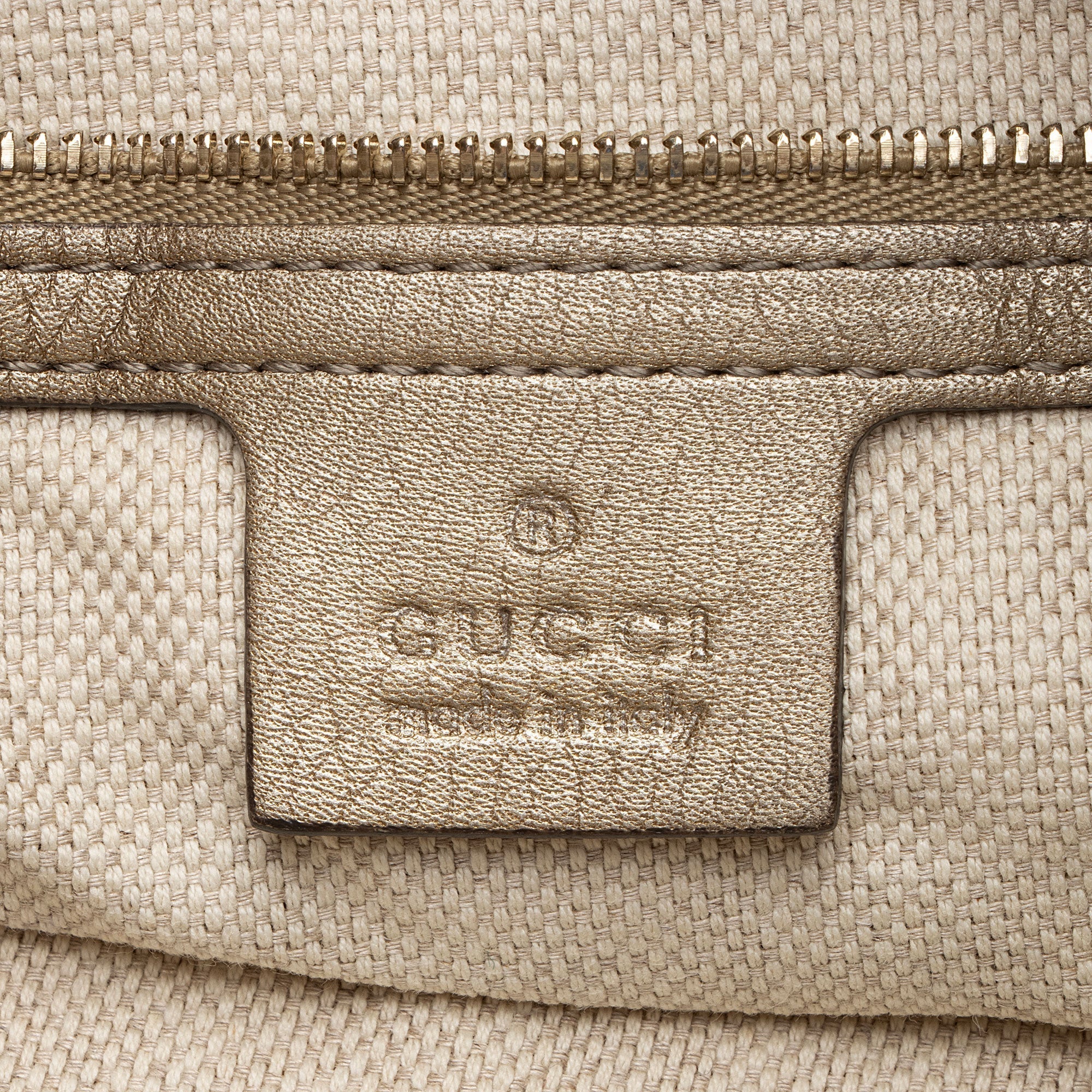 Gucci Metallic Leather Soho Medium Shoulder Bag (SHF-50oytz)