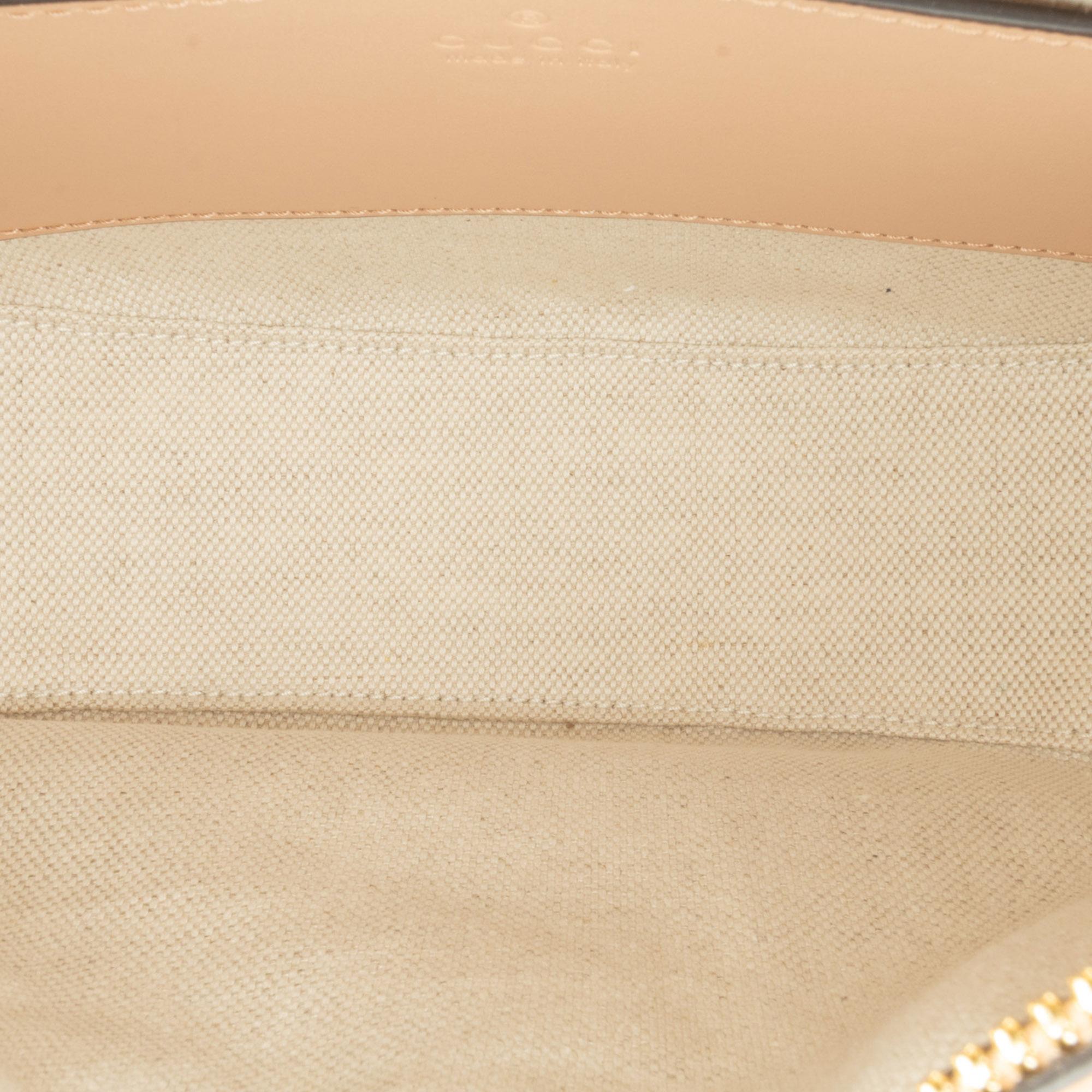 Gucci Small GG Matelasse Chain Satchel (SHG-vQqZPV)