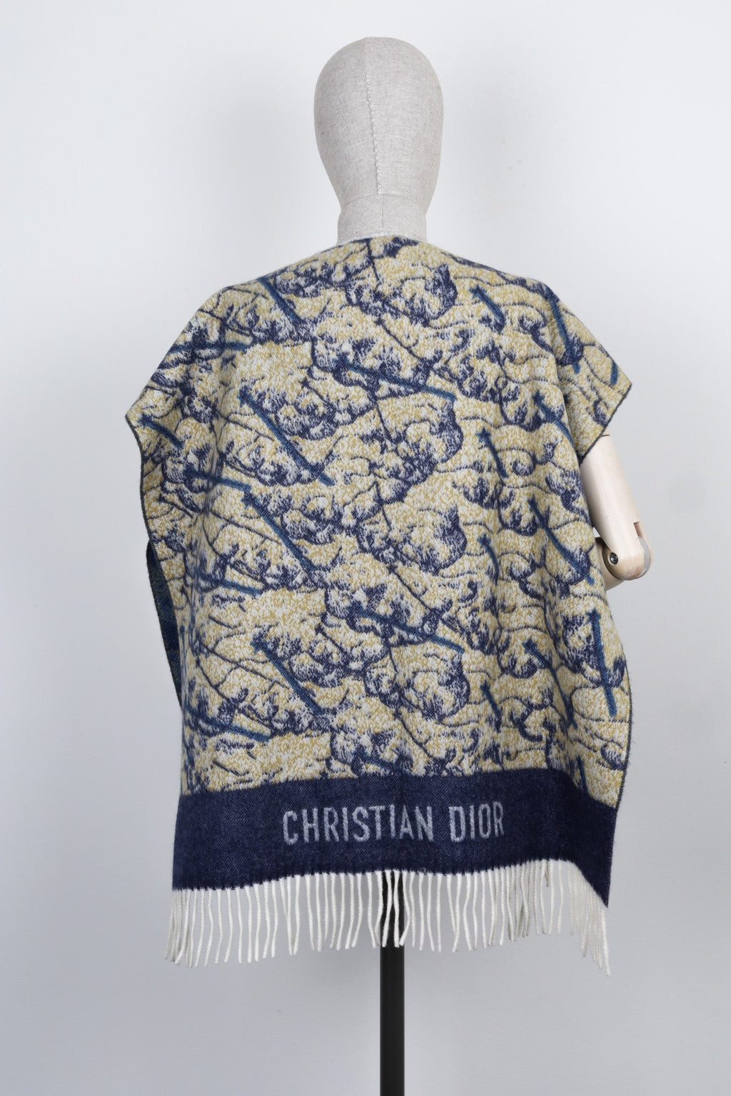 CHRISTIAN DIOR L'Etoile Cape