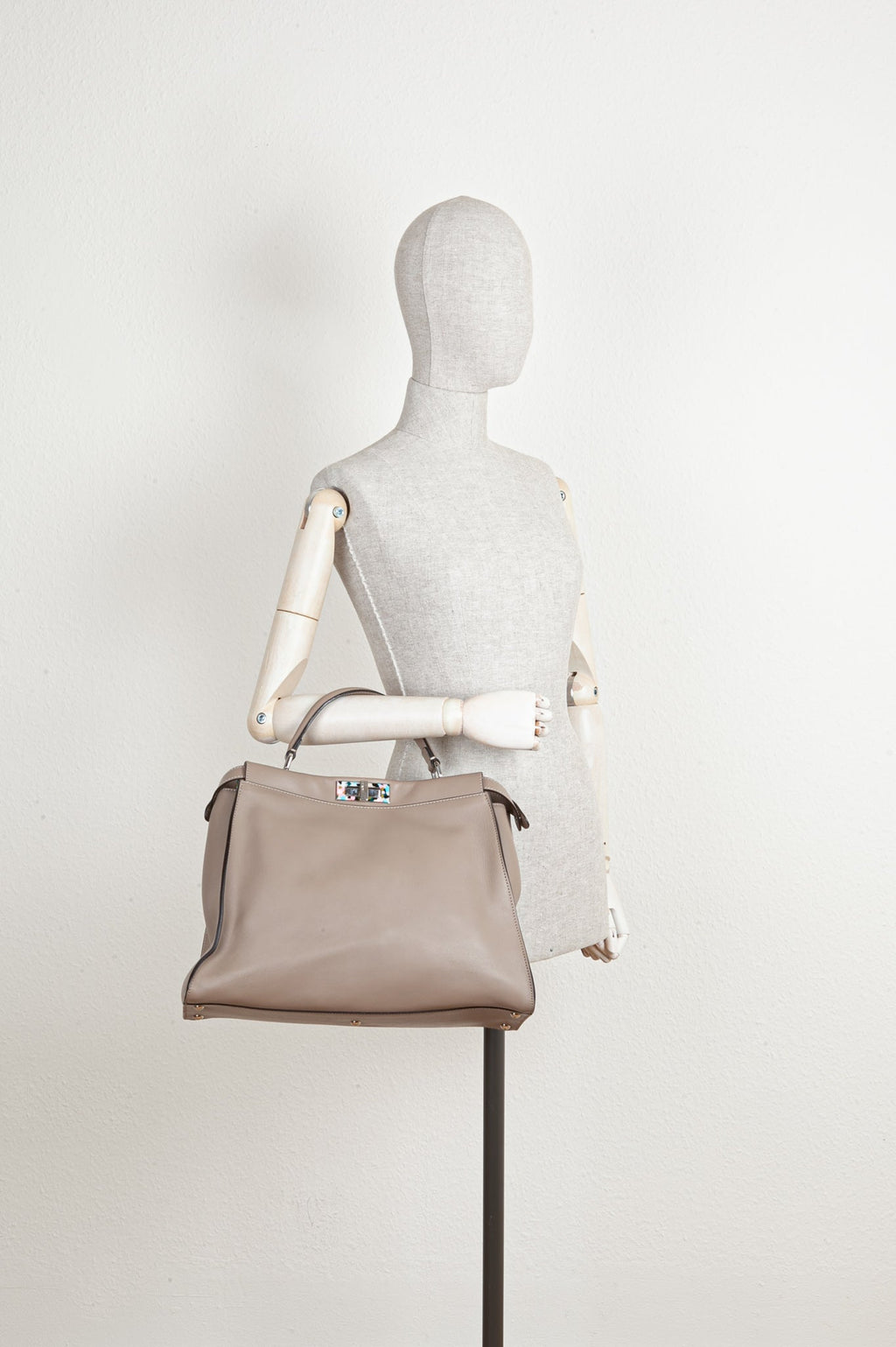 FENDI Peekaboo Large Taupe