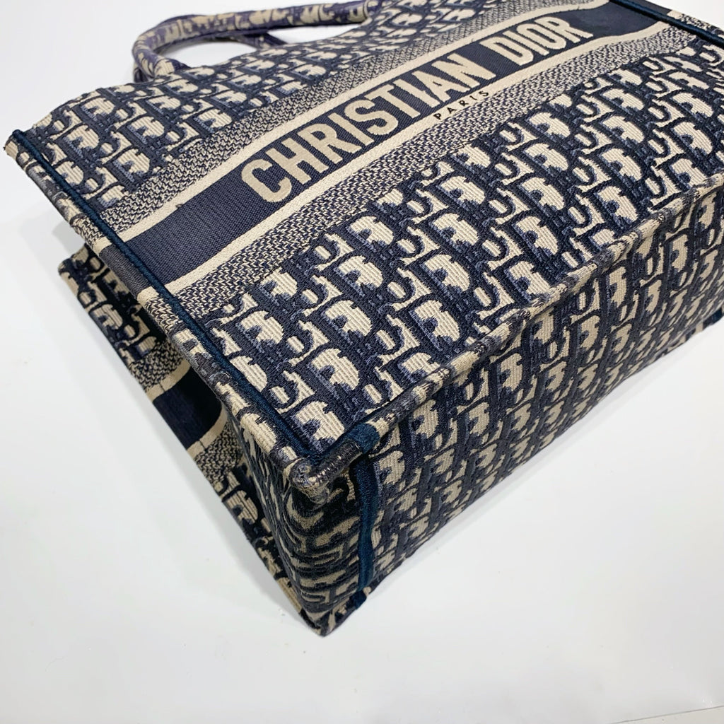 No.4037-Christian Dior Medium Oblique Embroidery Book Tote