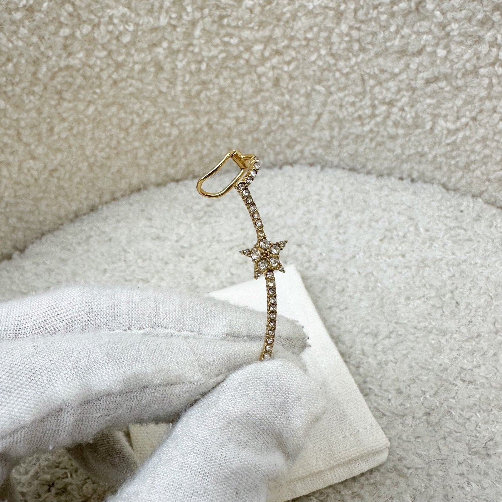 Dior Single Sided Pearls Earring in GHW