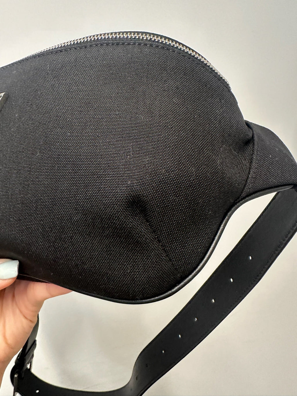 SAINT LAURENT - Classic Monogram Black Belt Bag