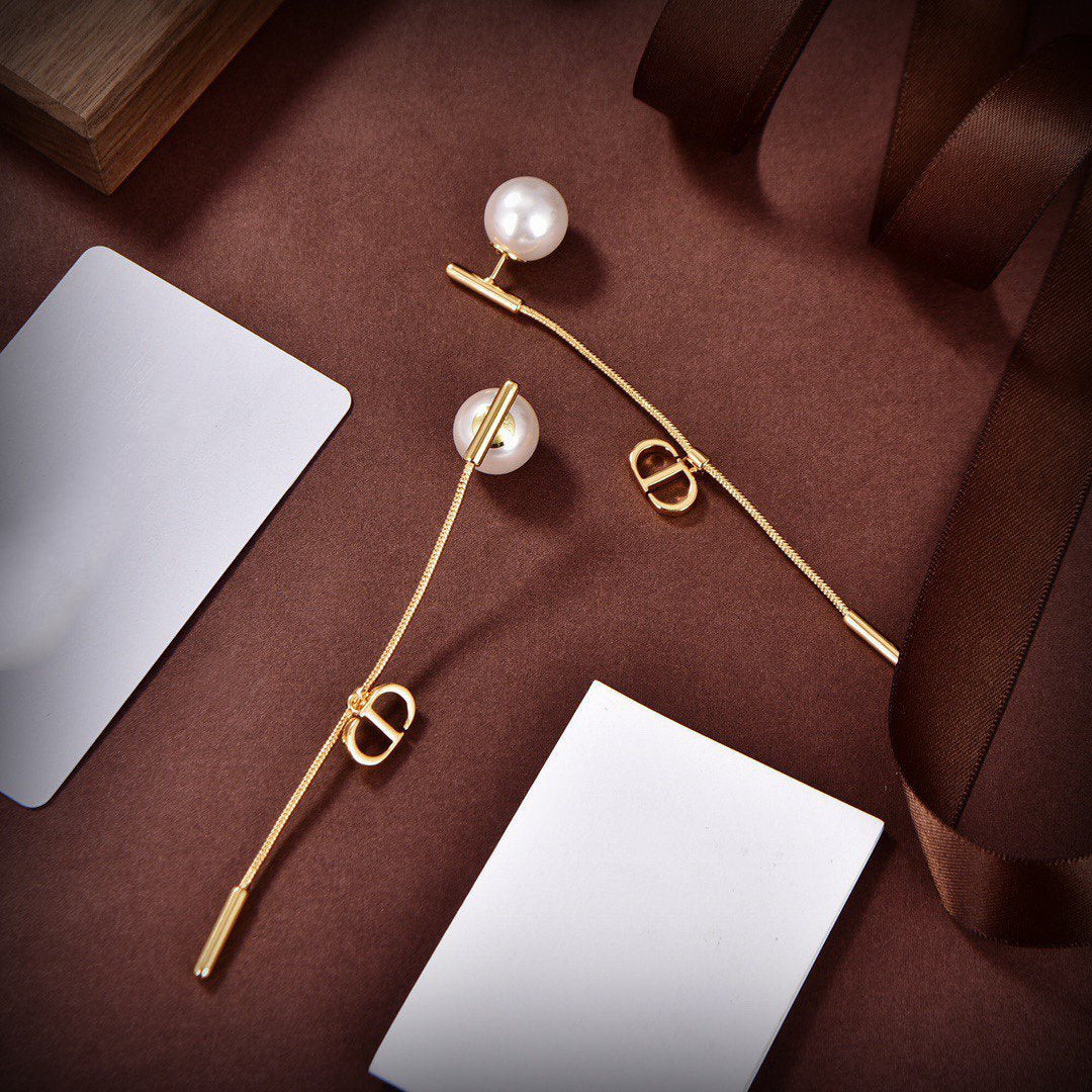 DIOR DROP MOP GOLD EARRINGS