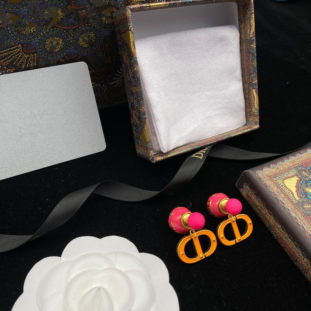 DIOR PEARL PINK GOLD EARRINGS