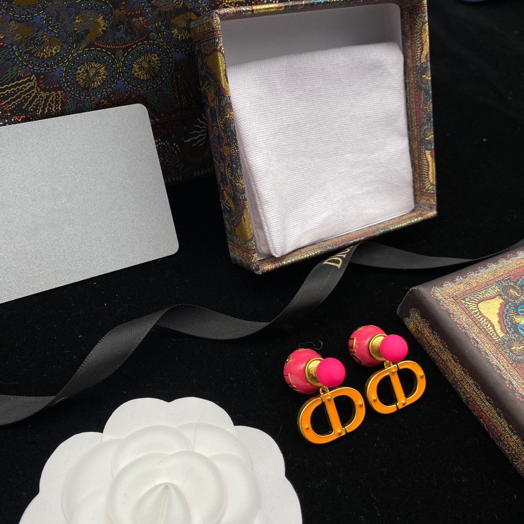 DIOR PEARL PINK GOLD EARRINGS