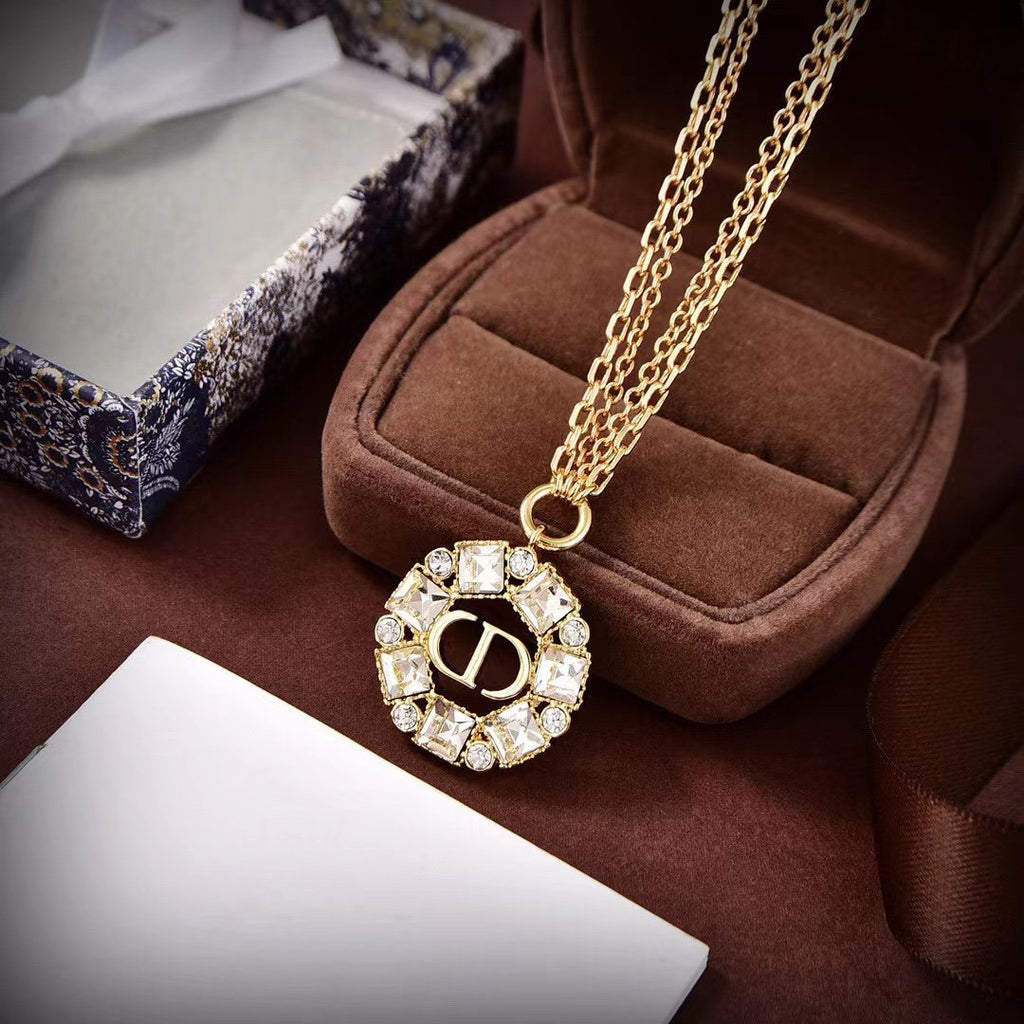 DIOR PENDANT GOLD DIAMOND NECKLACE