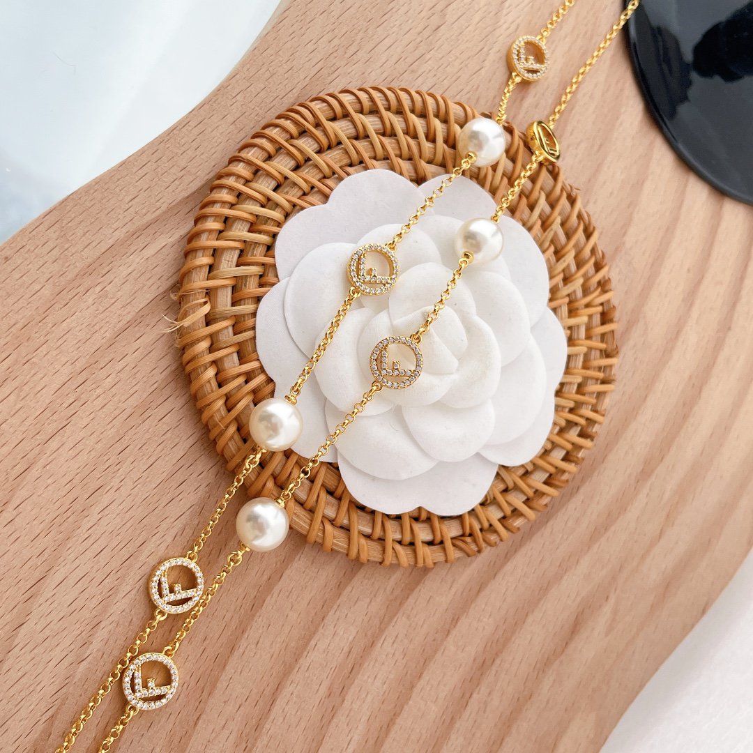 FENDI FF 6 MOTIF PEARL GOLD DIAMOND NECKLACE