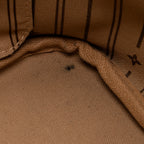 Louis Vuitton Monogram Canvas Neverfull MM Tote (SHF-18558)