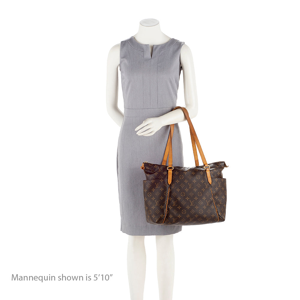 Louis Vuitton Monogram Canvas Totally MM Tote (SHF-18587)